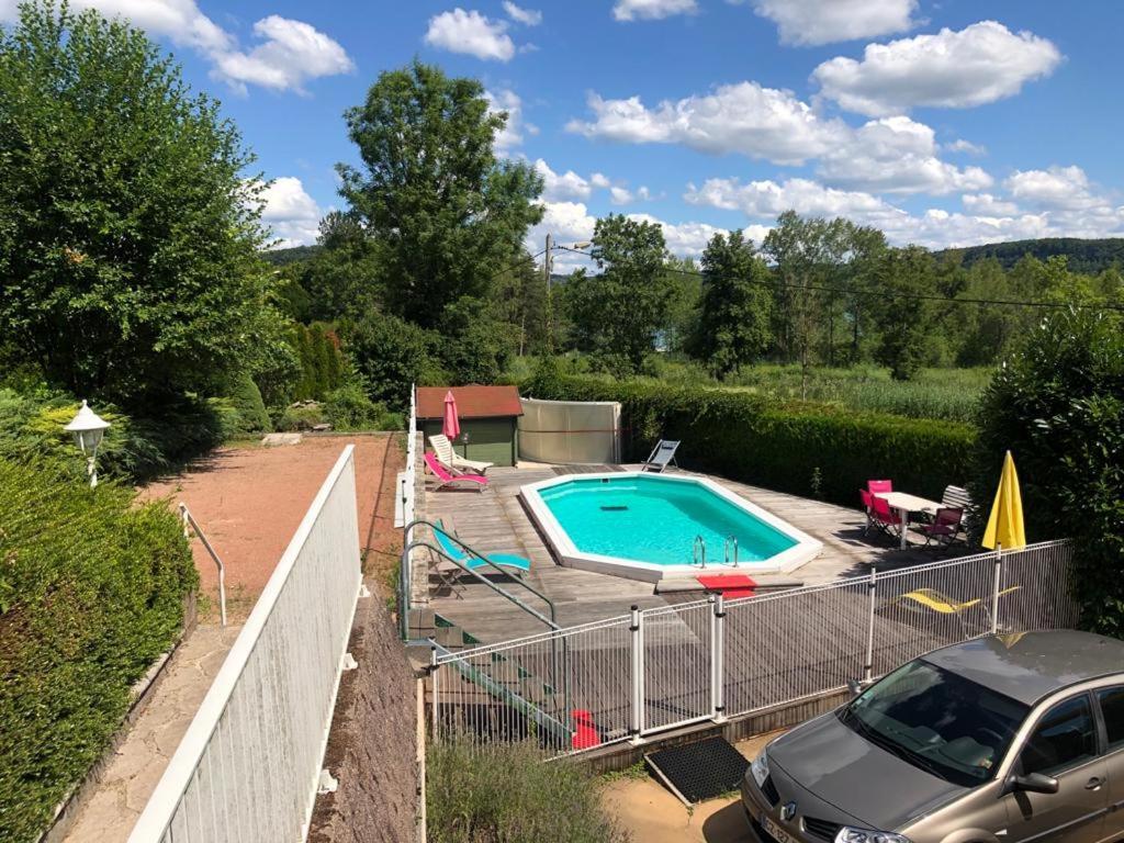 Maison/Gite Familial Dans Le Jura A 200M Du Lac Avec Piscine Privee Marigny  Zewnętrze zdjęcie