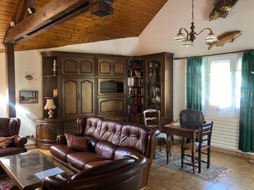Maison/Gite Familial Dans Le Jura A 200M Du Lac Avec Piscine Privee Marigny  Zewnętrze zdjęcie